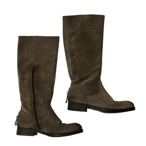 Vera Wang Lavender Women’s Knee High Riding Boots Gray Distressed Suede Size 6